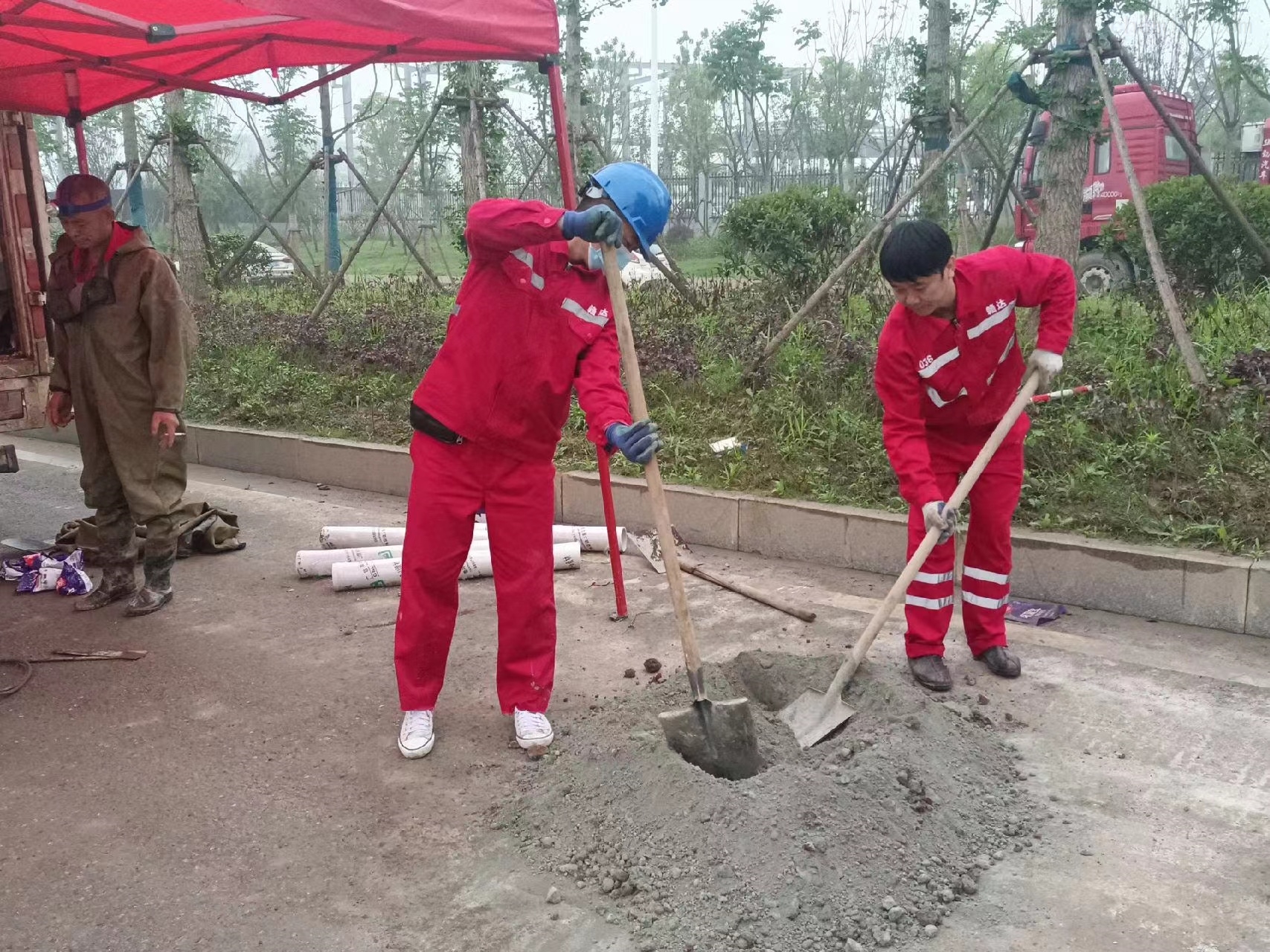 新县管道疏通哪家好】及时进行市政管道清淤